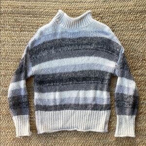 Vero Moda Gray and White Striped Turtleneck Sweater